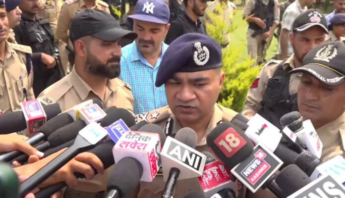Kashmir police securing venue for Independence Day celebration
