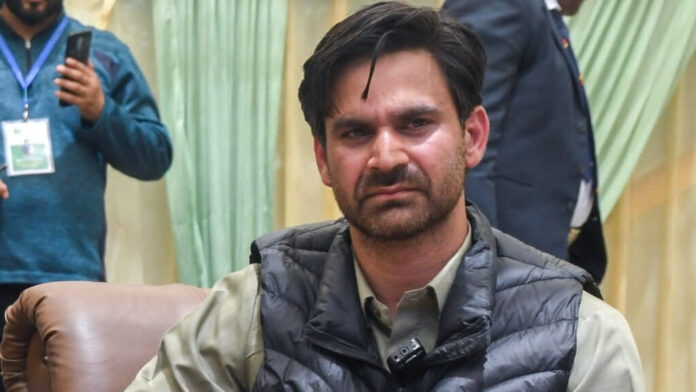 Waheed Para criticizes Giriraj Singh's statement on Mehbooba Mufti